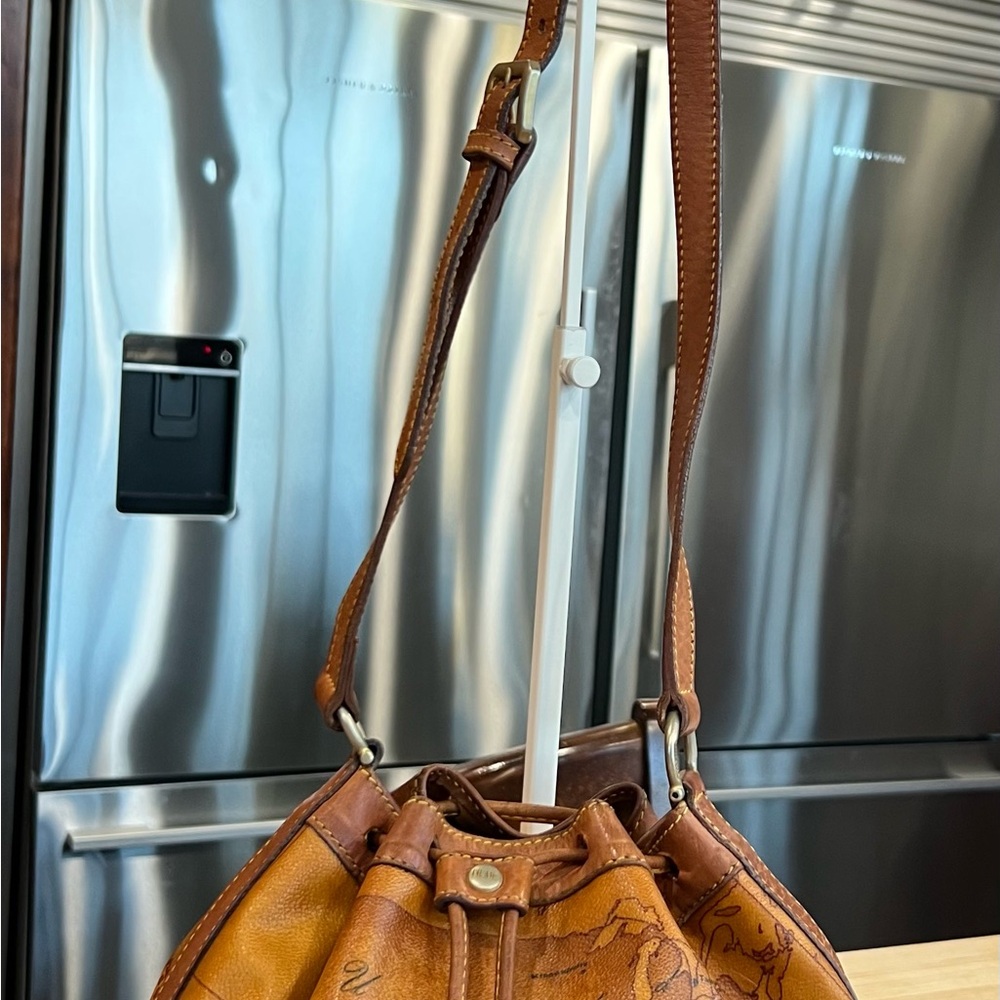 Alviero Martini UNITED STATES Bucket Bag - Picture 11 of 14